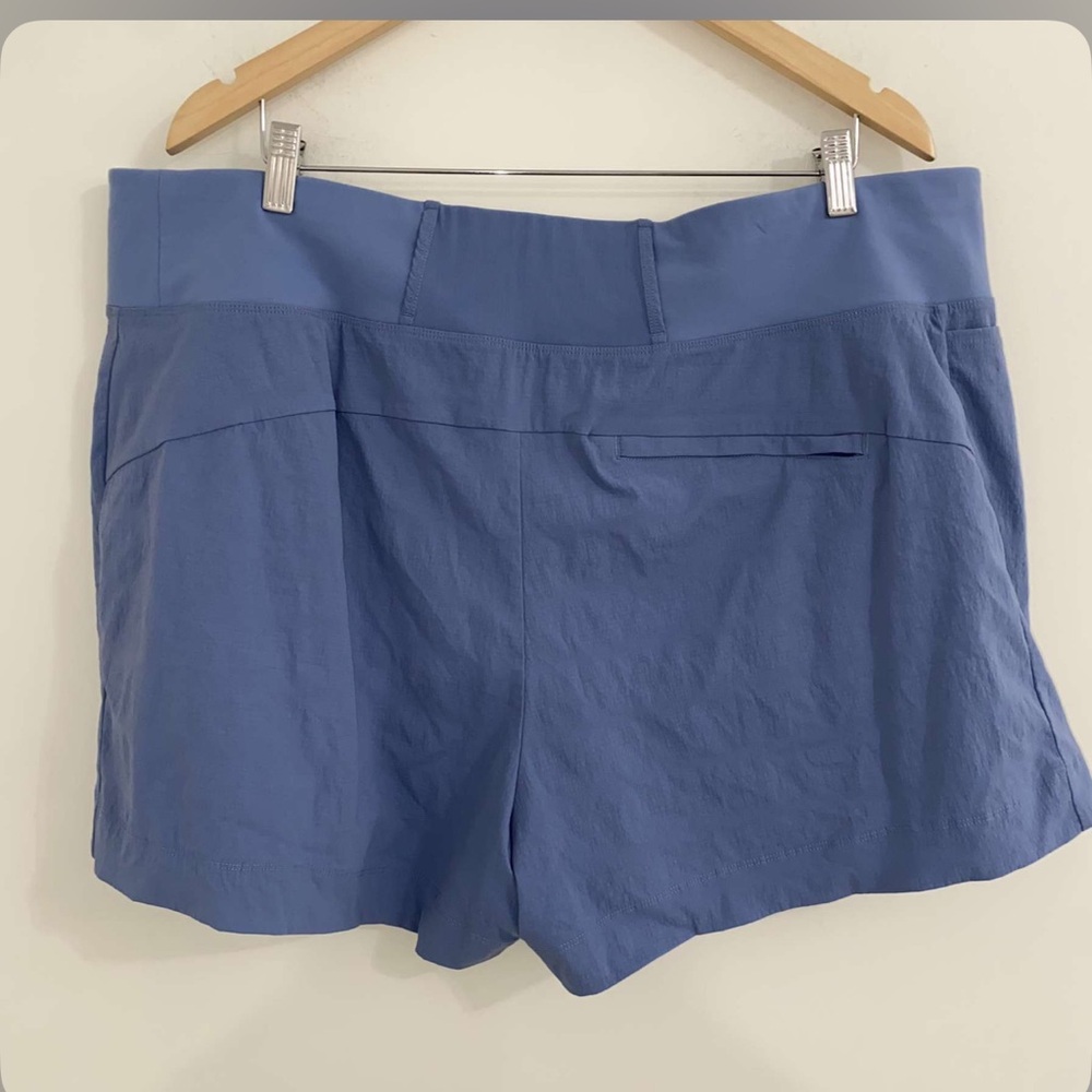 Nwt Athleta trekkie north shorts sz 20 - Picture 2 of 4